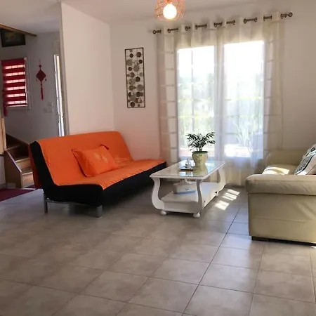 בית נופש Maison Accueillante En Normandie מונטיווילייה